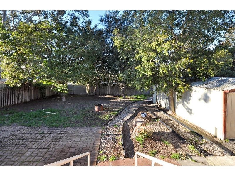 18 Brecknock Way, Girrawheen WA 6064