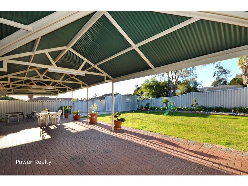 9 Synnot View, Marangaroo WA 6064