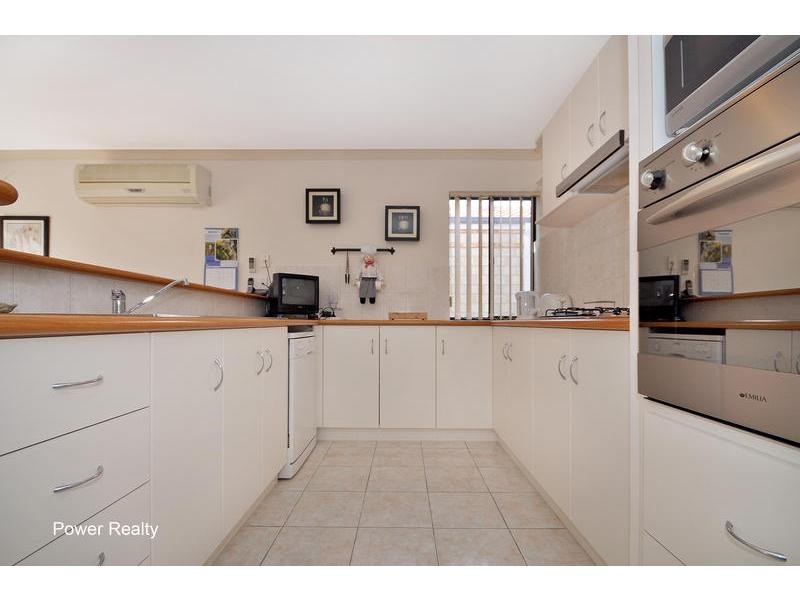 2/5 Vermont Street, Nollamara WA 6061