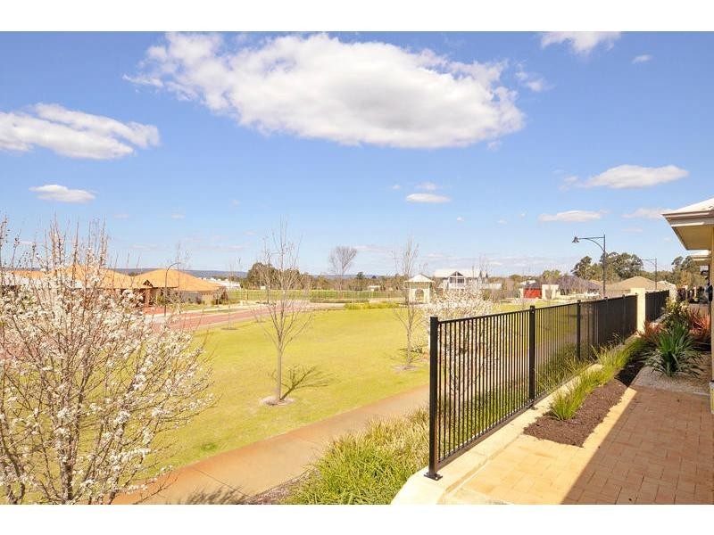 15 Demesne Circuit, Aveley WA 6069