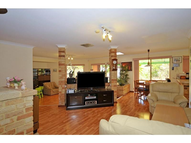 34 Sacramento Avenue, Beechboro WA 6063