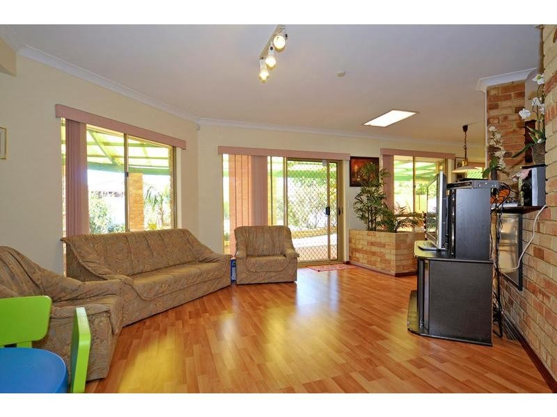 34 Sacramento Avenue, Beechboro WA 6063