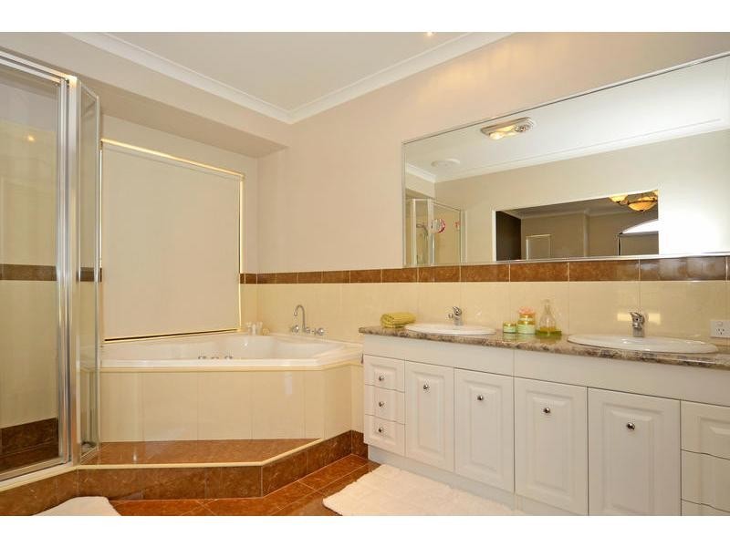 11 Landsdale Road, Darch WA 6065