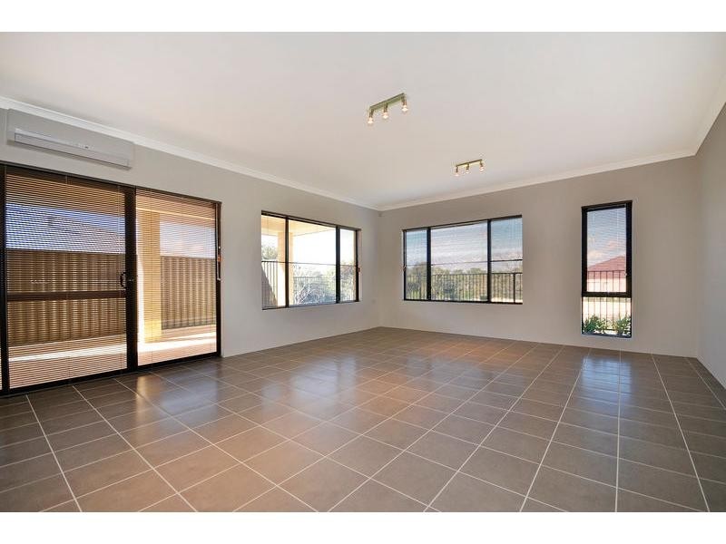 26 Vellum Loop, Aveley WA 6069