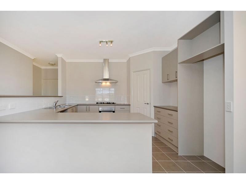 26 Vellum Loop, Aveley WA 6069