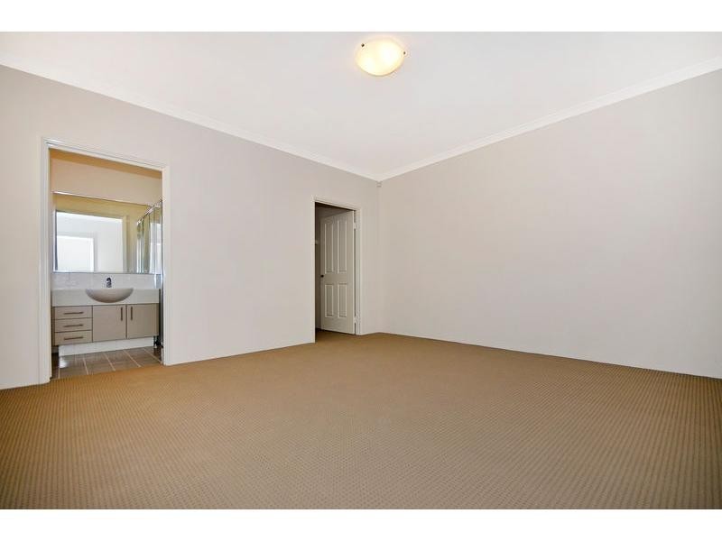 26 Vellum Loop, Aveley WA 6069