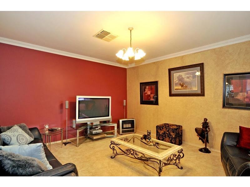 50 Hillcrest Road, Alexander Heights WA 6064