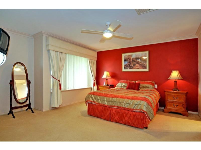 50 Hillcrest Road, Alexander Heights WA 6064
