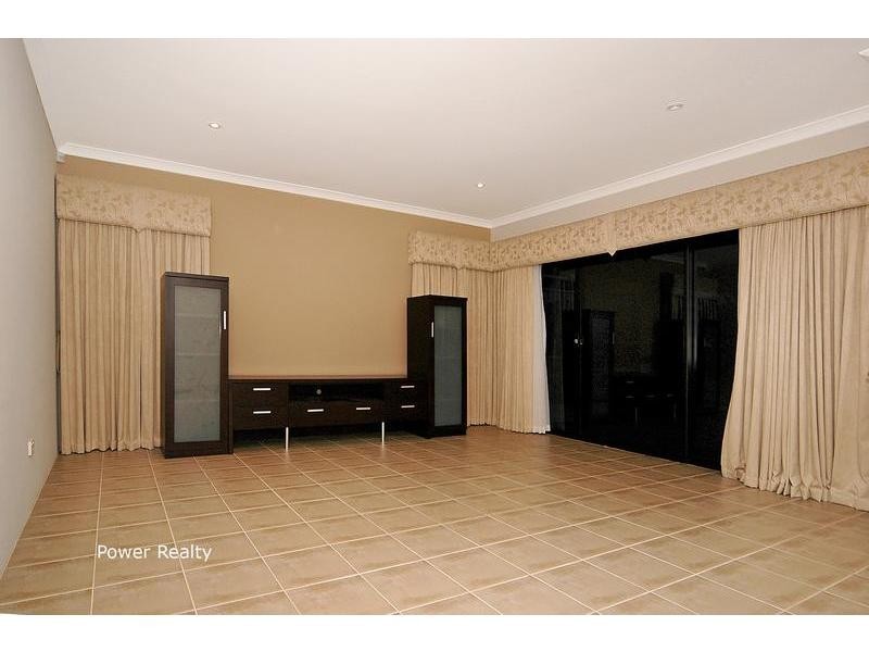 4 Fennell Rise, Darch WA 6065