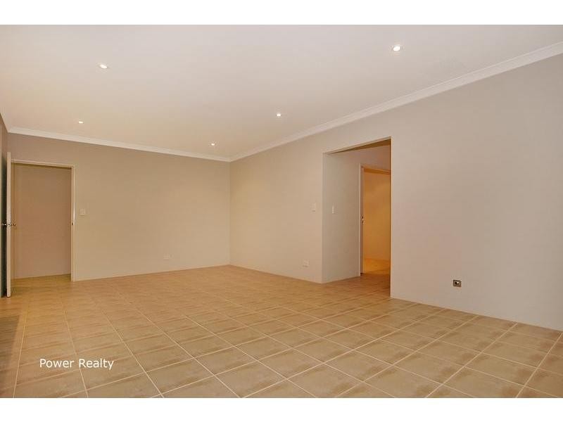 4 Fennell Rise, Darch WA 6065