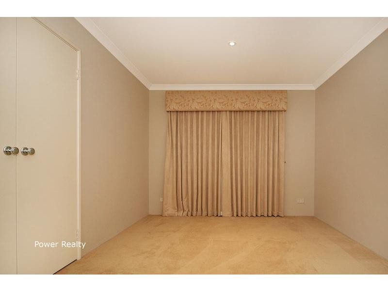 4 Fennell Rise, Darch WA 6065