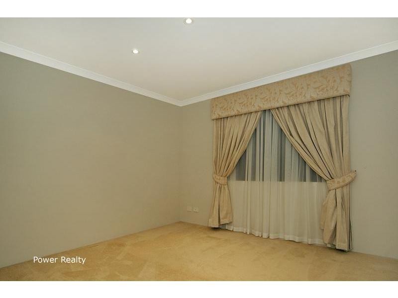 4 Fennell Rise, Darch WA 6065