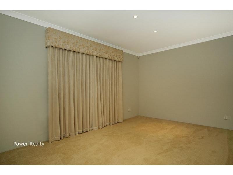 4 Fennell Rise, Darch WA 6065