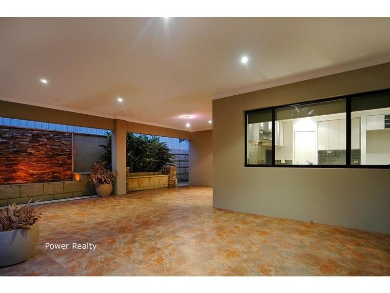 4 Fennell Rise, Darch WA 6065