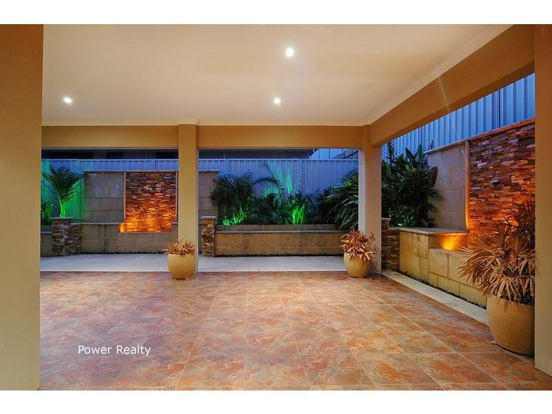 4 Fennell Rise, Darch WA 6065