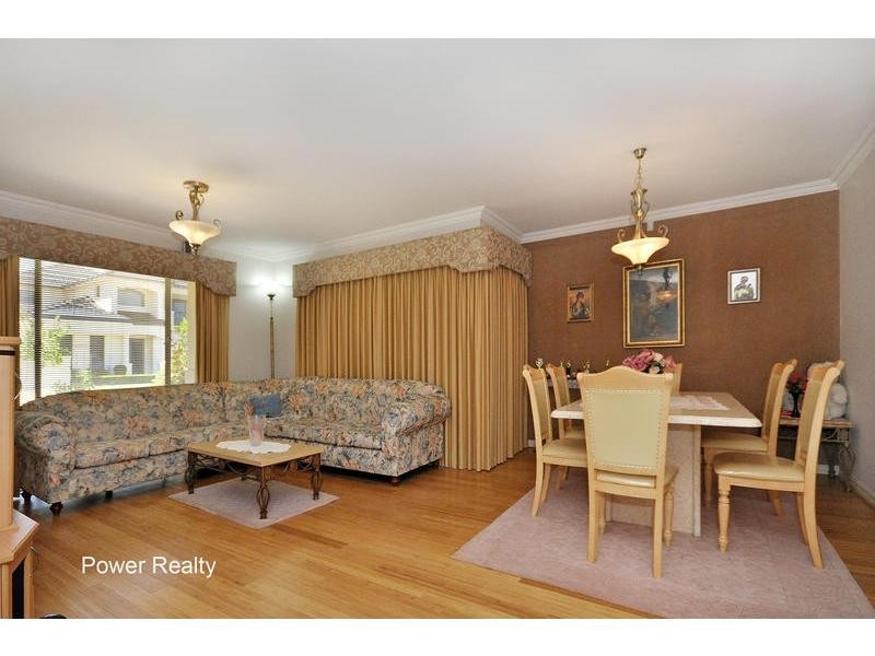 6 Roelands Place, Dianella WA 6059