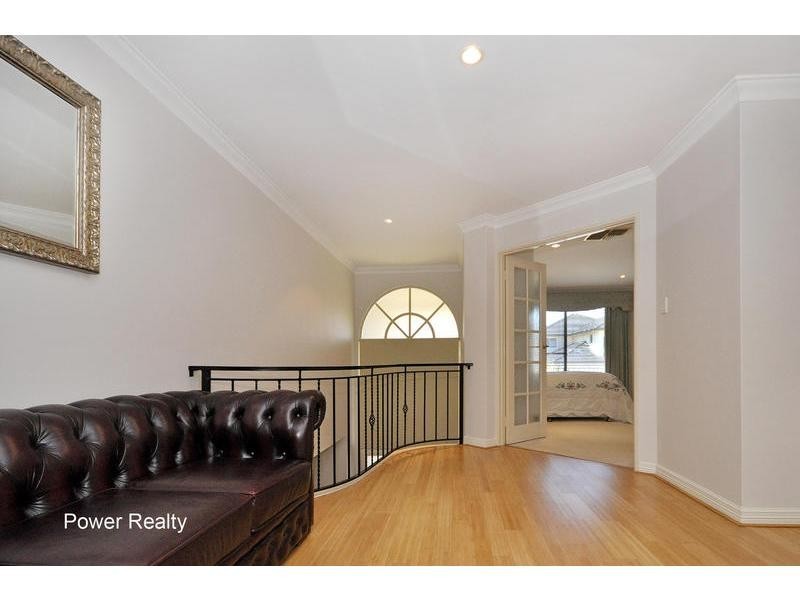 6 Roelands Place, Dianella WA 6059