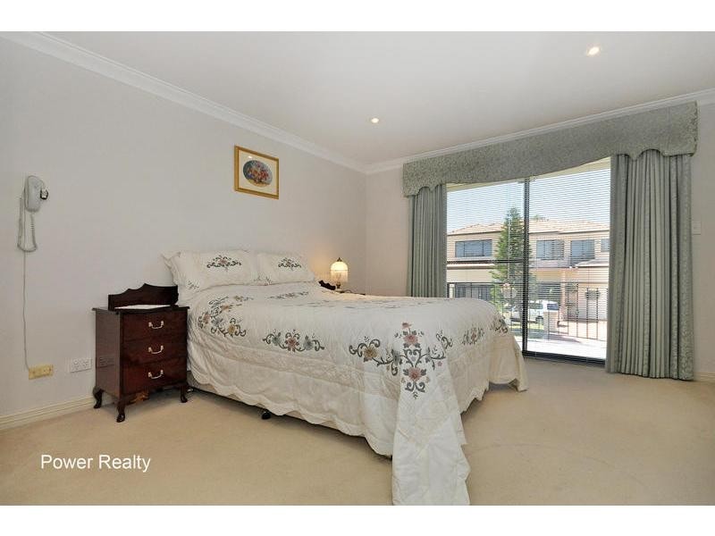 6 Roelands Place, Dianella WA 6059