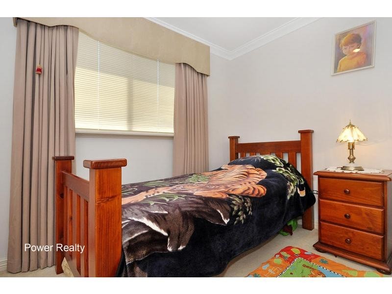 6 Roelands Place, Dianella WA 6059