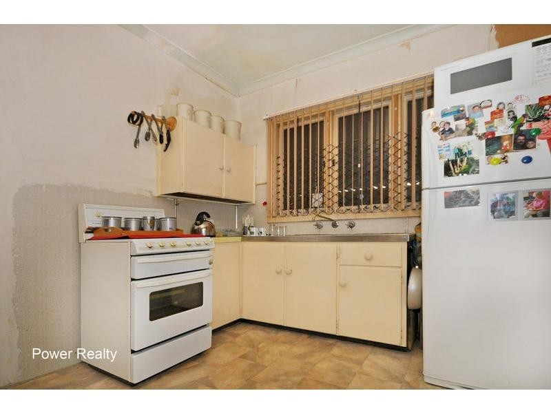 27 Shelbred Way, Westminster WA 6061