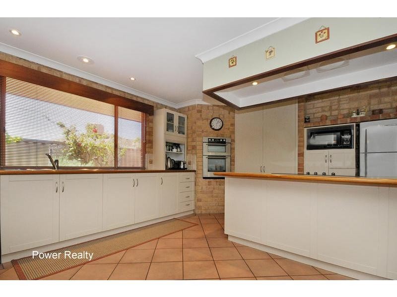 4 Wagtail Rise, Ballajura WA 6066