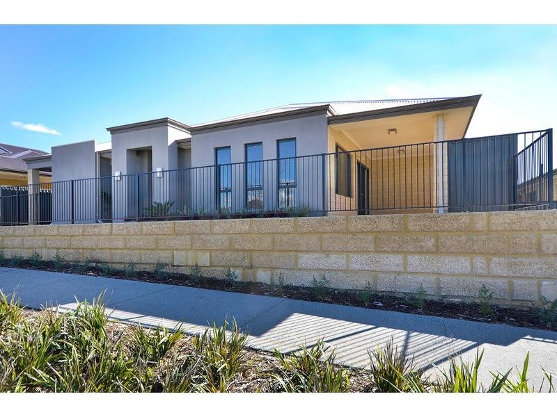 18 Vellum Loop, Aveley WA 6069