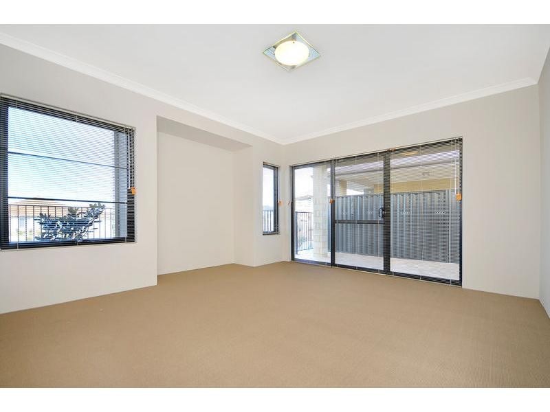 18 Vellum Loop, Aveley WA 6069
