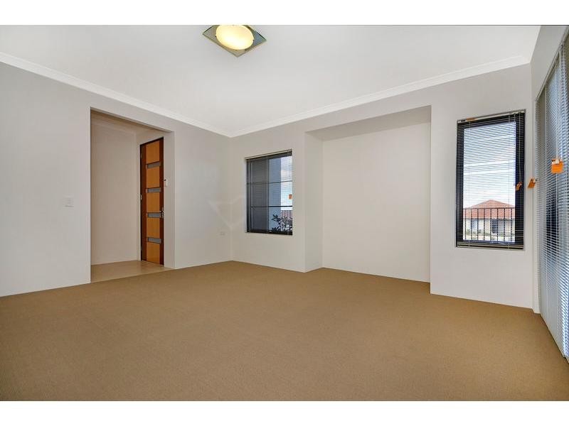 18 Vellum Loop, Aveley WA 6069