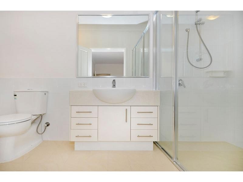 18 Vellum Loop, Aveley WA 6069