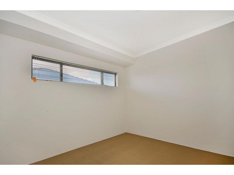 18 Vellum Loop, Aveley WA 6069