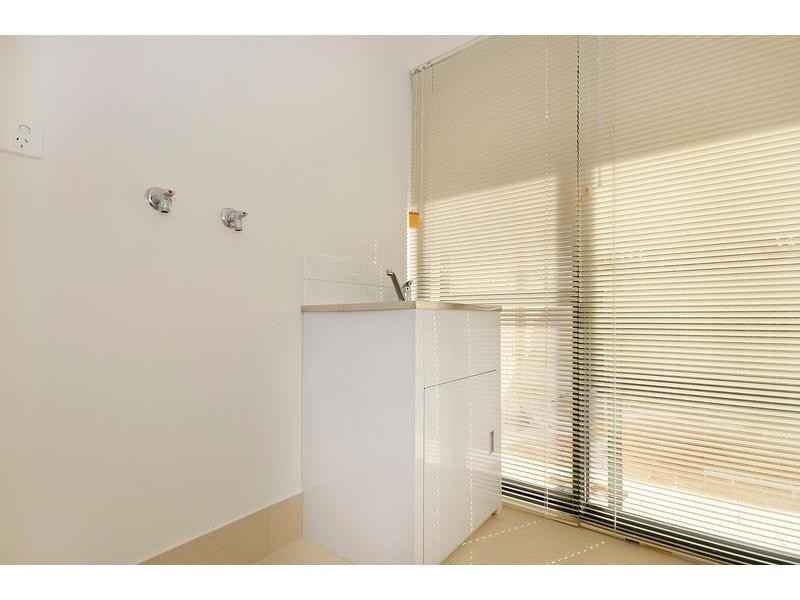 18 Vellum Loop, Aveley WA 6069