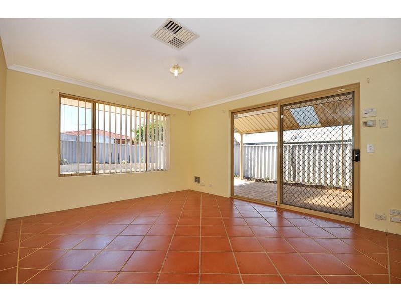 50 Frangipani Loop, Marangaroo WA 6064