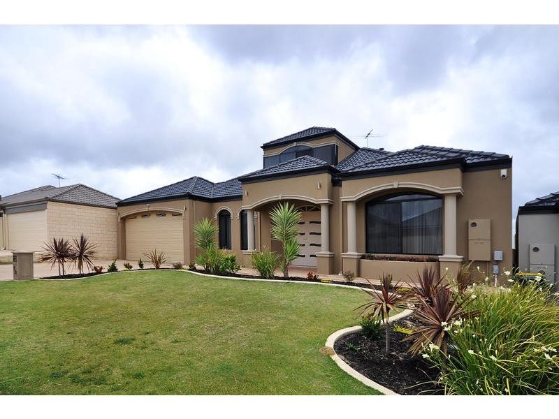 42 Tissington Drive, Darch WA 6065