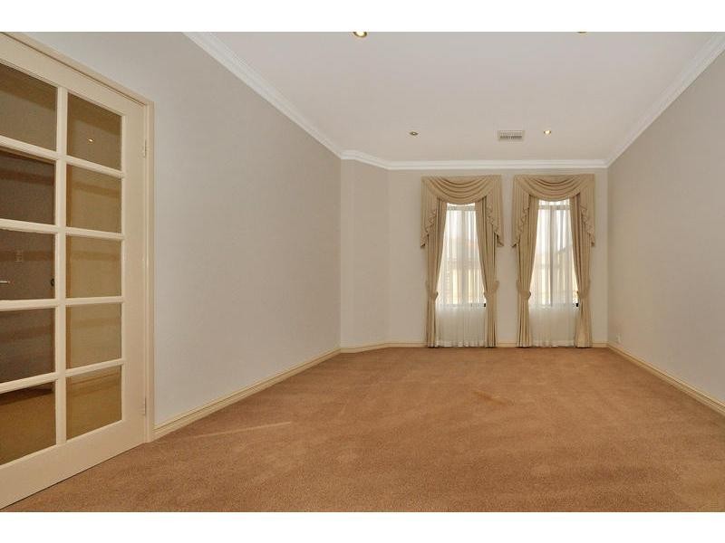 42 Tissington Drive, Darch WA 6065