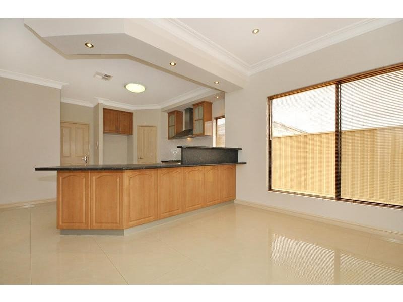 42 Tissington Drive, Darch WA 6065