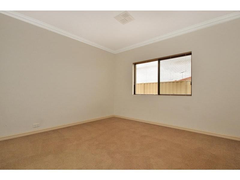 42 Tissington Drive, Darch WA 6065