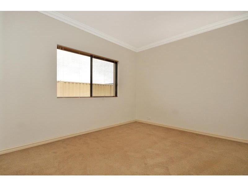 42 Tissington Drive, Darch WA 6065