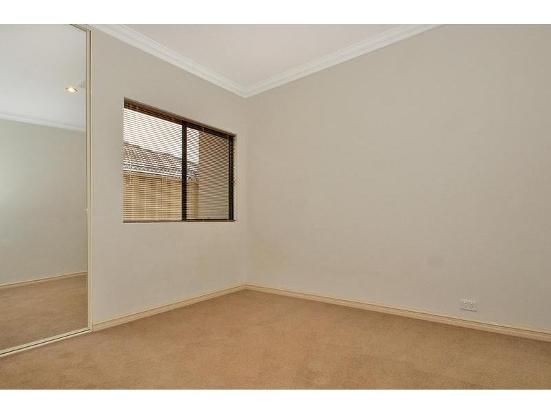 42 Tissington Drive, Darch WA 6065