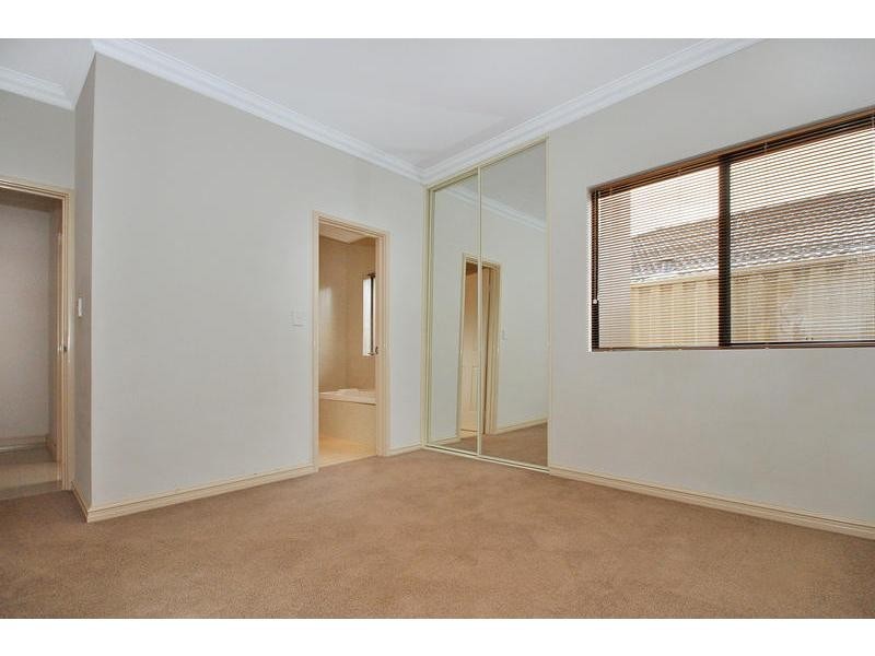 42 Tissington Drive, Darch WA 6065