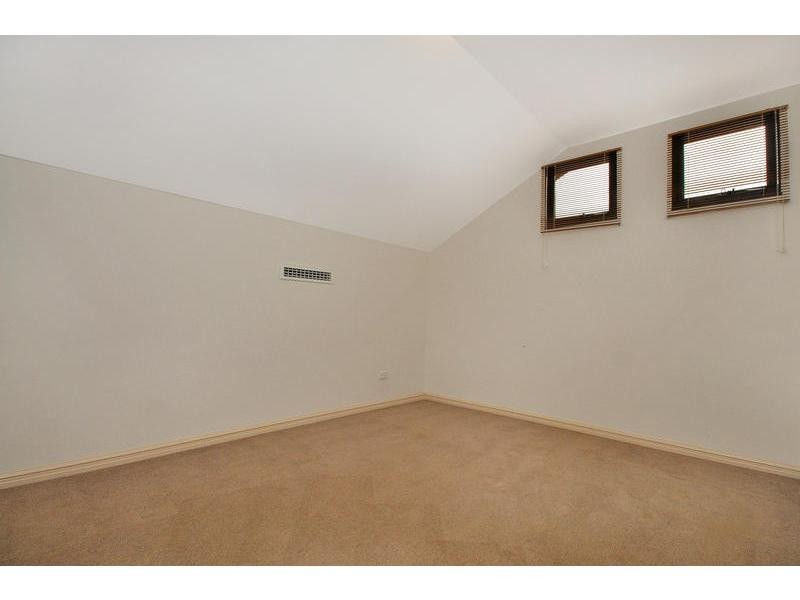 42 Tissington Drive, Darch WA 6065