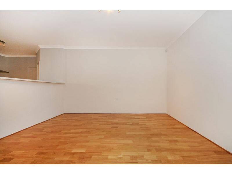 28 Vellum Loop, Aveley WA 6069