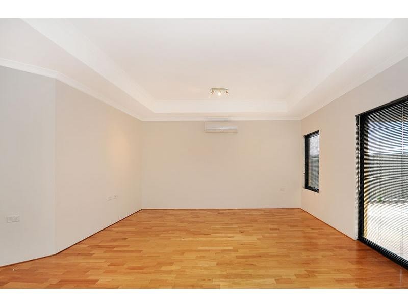 28 Vellum Loop, Aveley WA 6069
