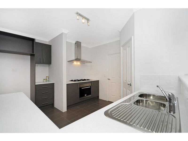 28 Vellum Loop, Aveley WA 6069