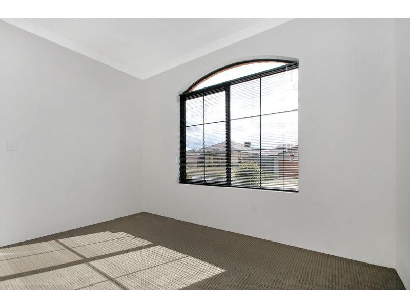 28 Vellum Loop, Aveley WA 6069