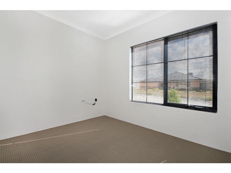 28 Vellum Loop, Aveley WA 6069