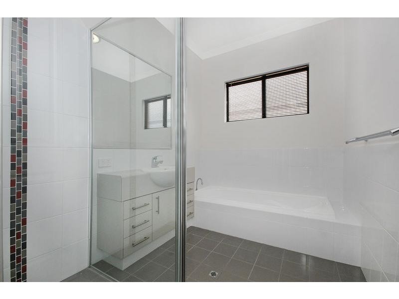 28 Vellum Loop, Aveley WA 6069