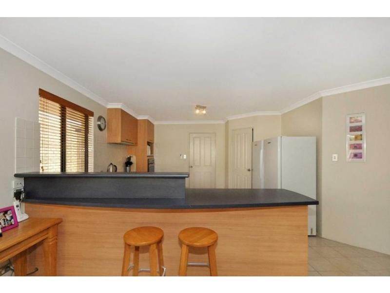 28 Esmerelda Pass, Darch WA 6065