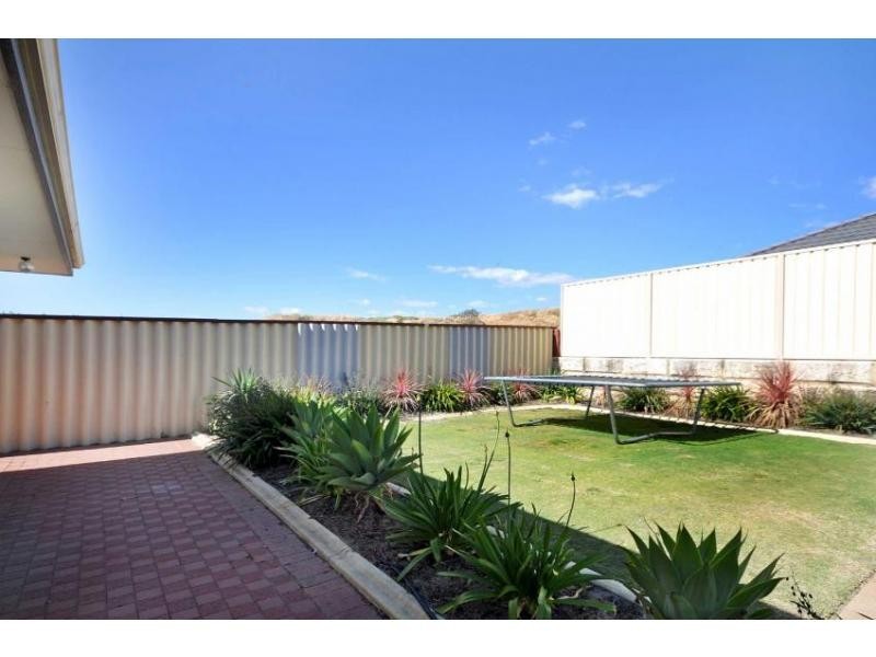 28 Esmerelda Pass, Darch WA 6065