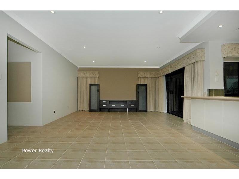 4 Fennell Rise, Darch WA 6065