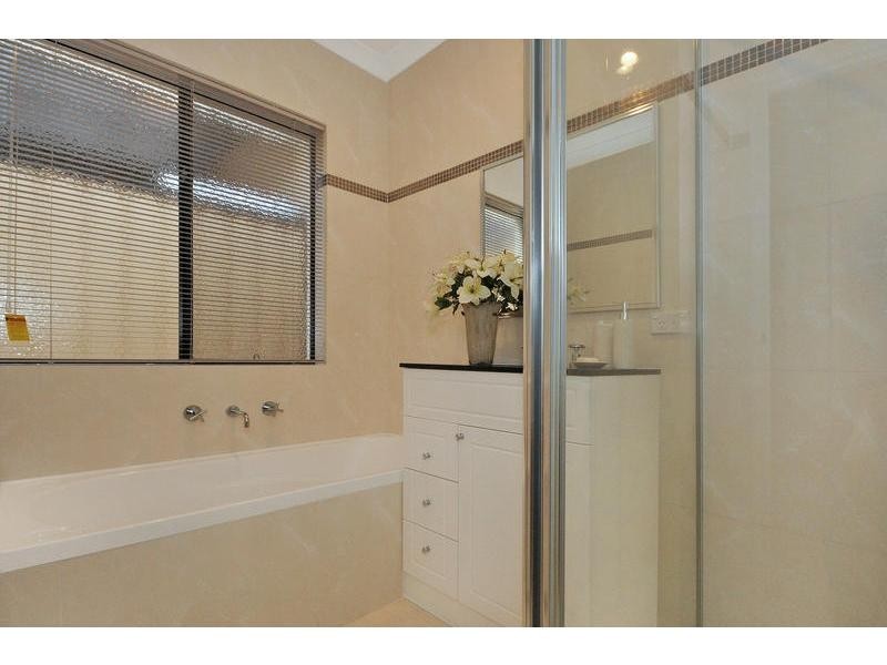 1A La Trobe Street, Landsdale WA 6065